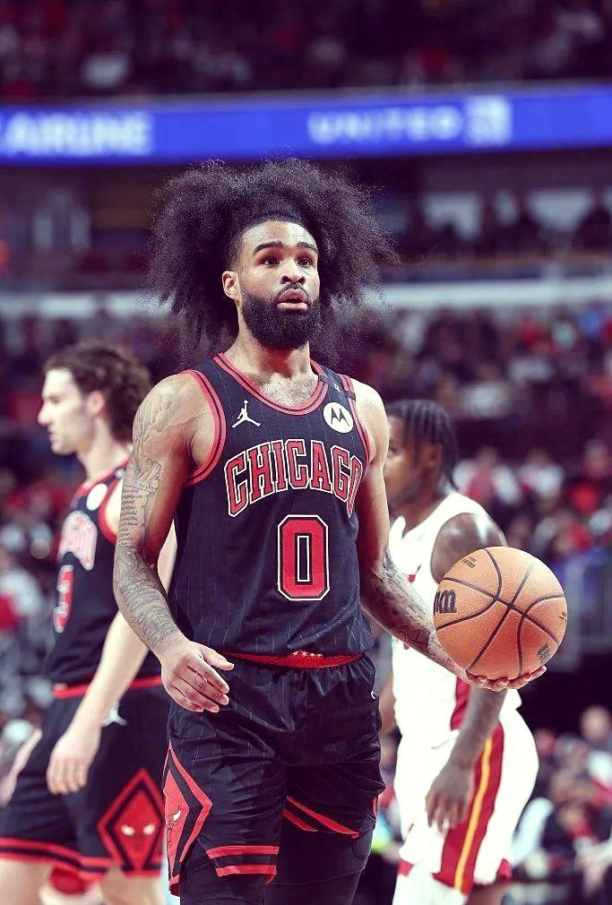 皇冠体育官方网站-公牛主场惨败热火，全队陷入困境的简单介绍